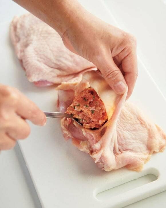 鶏モモ肉に肉詰め