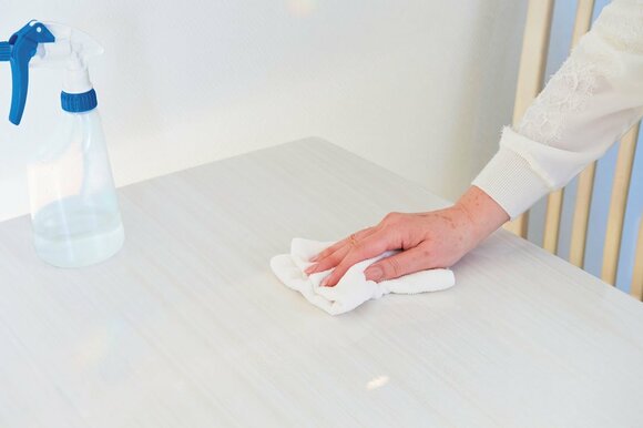 テーブルのふき掃除