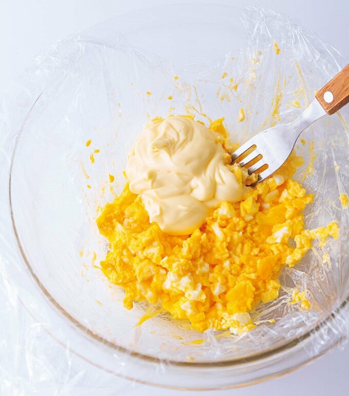 フォークでつぶす