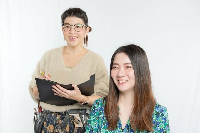 女性2人