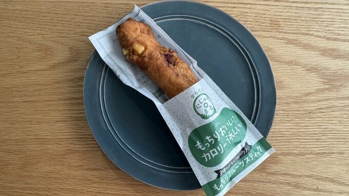 「もっちりフルーツスティック プレーン」 ¥172 （テイクアウト価格）