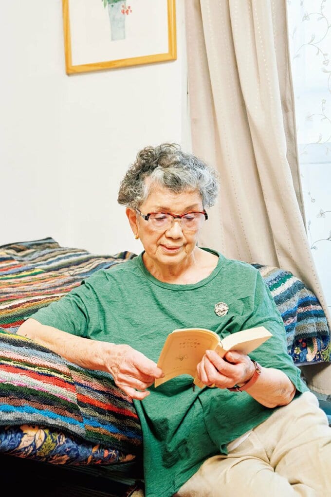 読書をする多良さん
