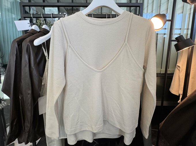 ジャガードレイヤードトップス