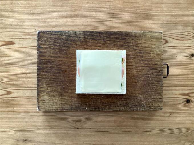 キュウリの上にチーズ